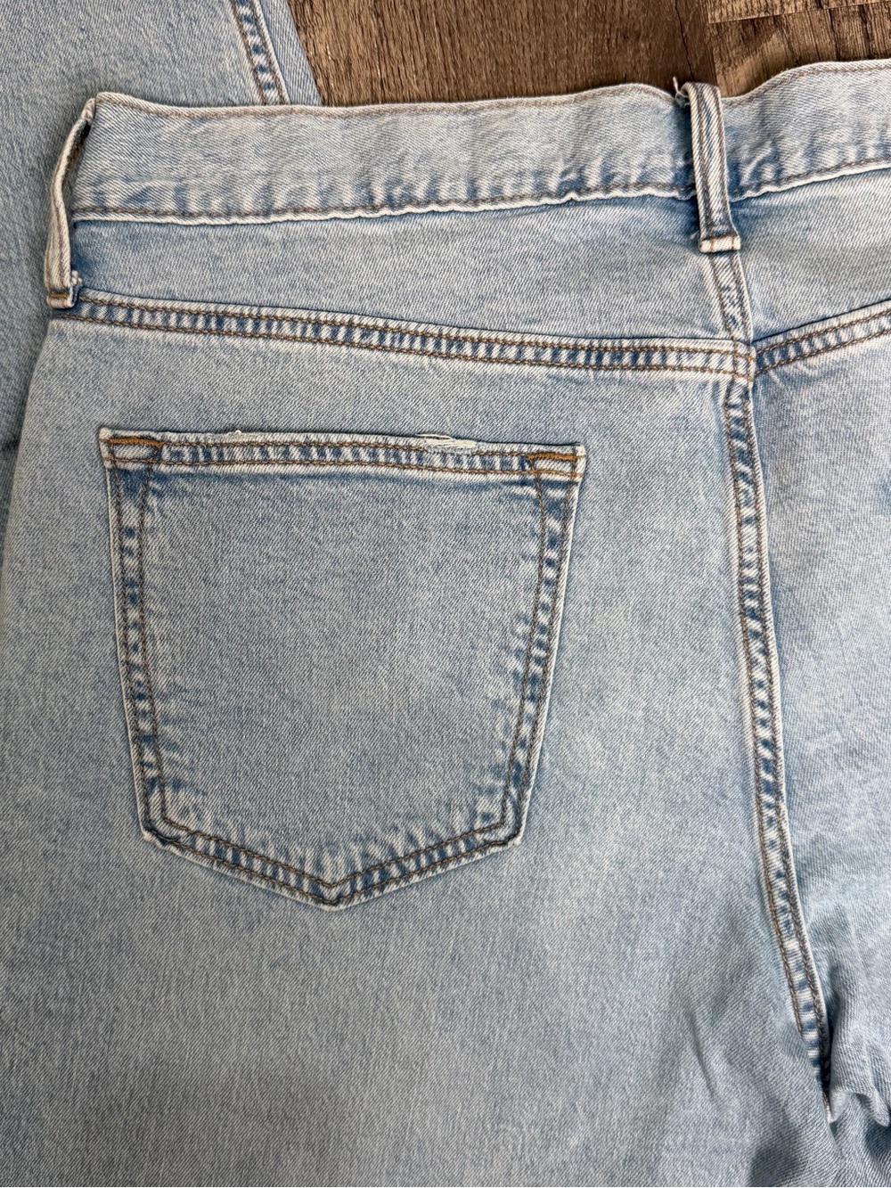 Old Navy Men Athletic Taper Built-In Flex Light Jeans Size 36X34 - Picture 5 of 6